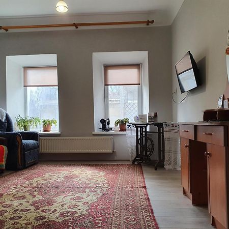 Authentic Apartment In The Centre キシナウ エクステリア 写真