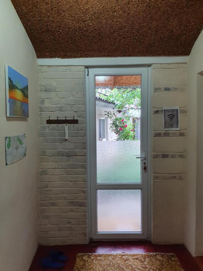 Authentic Apartment In The Centre キシナウ エクステリア 写真